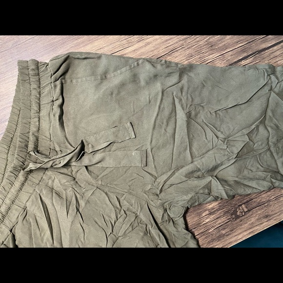 High-waisted pants - Picture 3 of 4